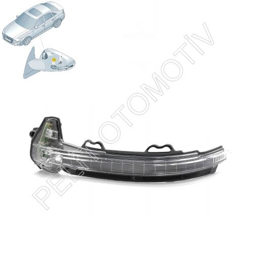 Audi A4 Sol Ayna Sinyali 8W0949101A (2016-2022)