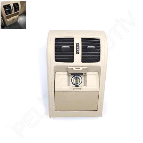 Passat B7 Orta Konsol Arka Havalandırma Çerçeve Kapak 3AA864376  R48